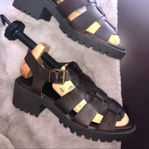 MIA Fisherman Sandals - Vintage 90’s style